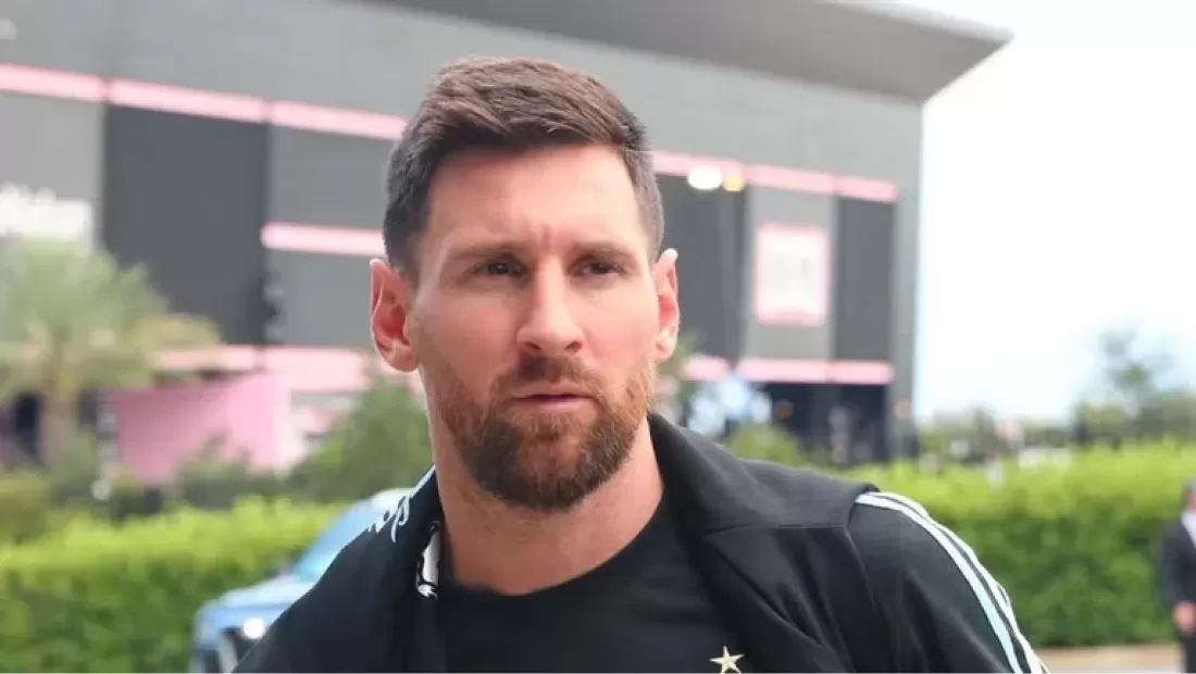 Lionel Messi llegó al país con un buzo deseado por todos: cuánto cuesta y dónde conseguirlo