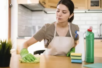 Empleadas domésticas: quiénes pueden pedir el reintegro del bono de $25.000