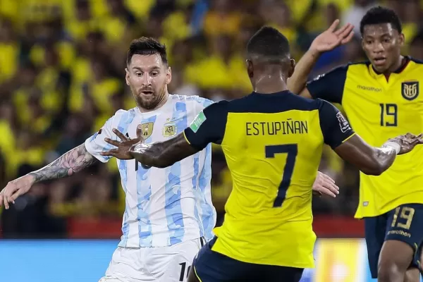Con un golazo de Messi, Argentina derrotó a Ecuador en el Monumental