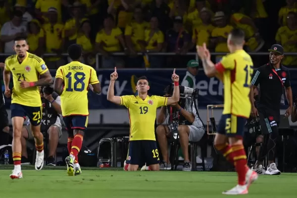 Toda la fecha de Eliminatorias: Colombia empezó con el pie derecho