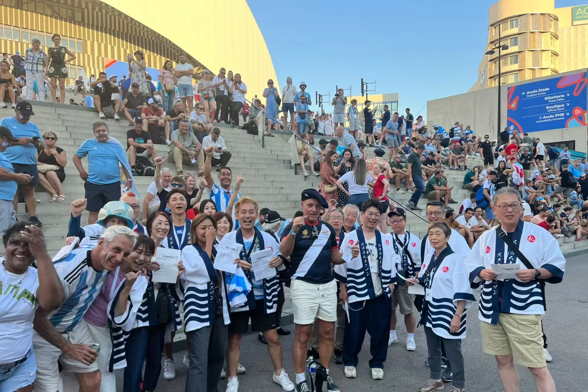 Los Pumas vs Inglaterra en vivo: hinchas japoneses alientan por el equipo argentino