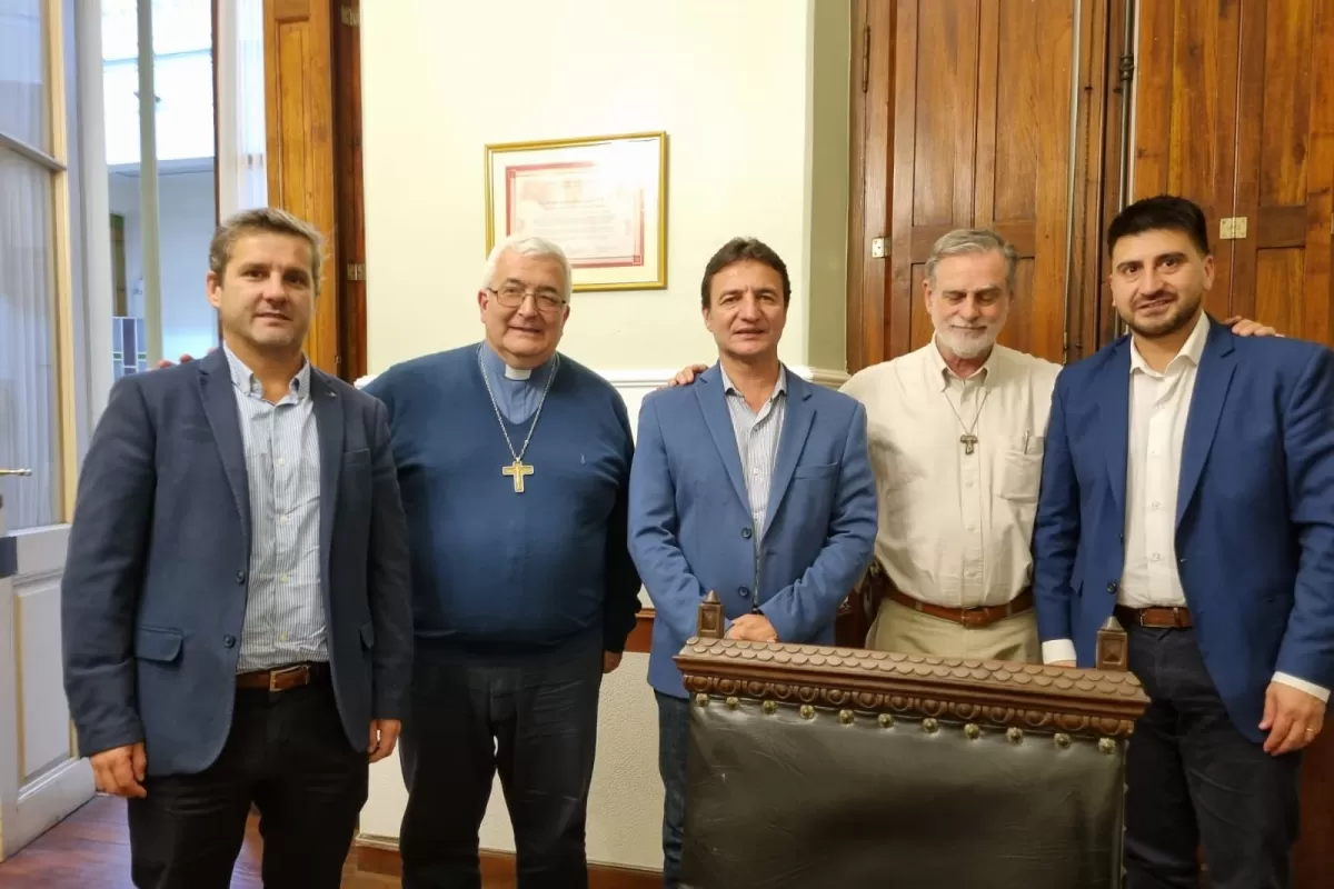 Intendentes opositores le plantearon al Arzobispo de Tucumán que son discriminados en el reparto de fondos