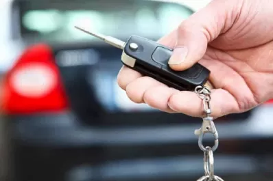 Tucumán: condenan a una concesionaria y a una automotriz por no haber entregado un vehículo en tiempo y forma