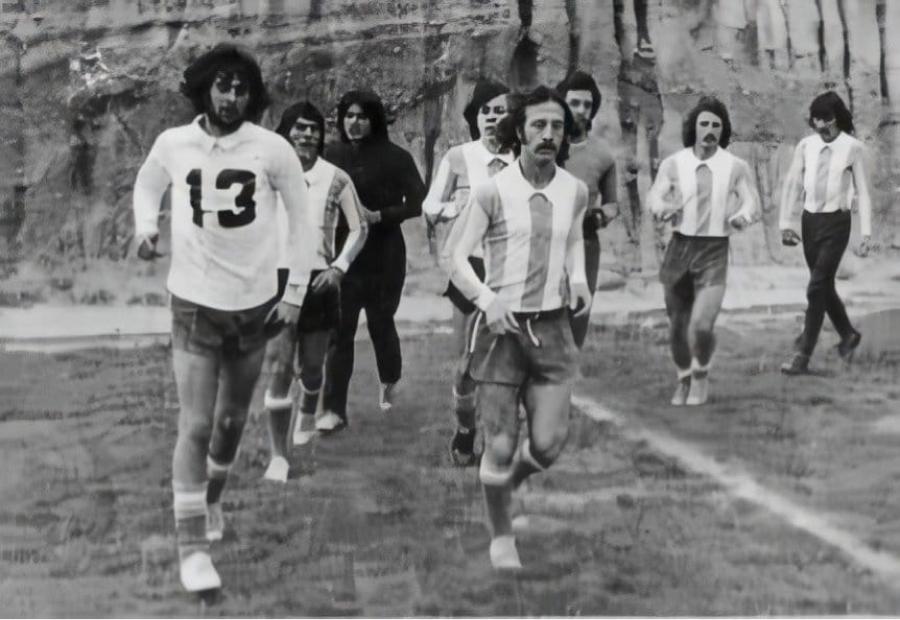 Los entrenamientos arrancaron un mes antes del partido frente a Bolivia.