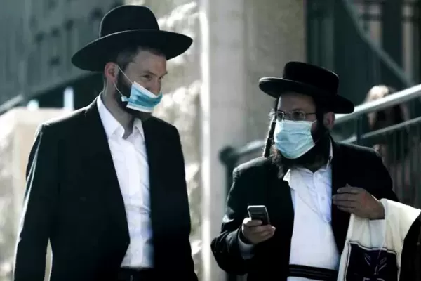 Debido al incremento de casos de covid-19 en Israel, recomiendan uso de barbijos