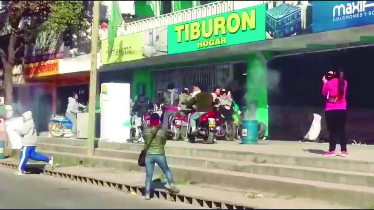 EN TIBURÓN. En avenida Siria y Bolivia, una escena se confundió.