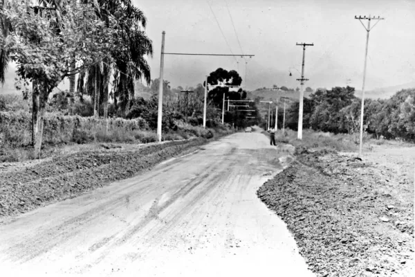 En 1937, la avenida Aconquija dejaba de ser de tierra
