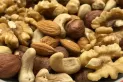Qué cantidad de frutos secos se recomienda comer al día y por qué su exceso puede ser perjudicial