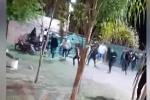 Video: nuevas imágenes muestran la trifulca en el boliche donde murió un joven DJ