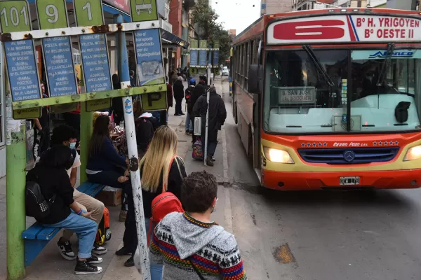 Por un reclamo de choferes, no habrá colectivos durante cuatro horas mañana en Tucumán