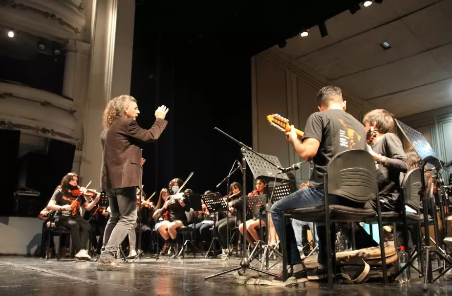 La Orquesta Chivo Valladares se presenta en Tecnópolis junto a 2500 jóvenes de todo el país