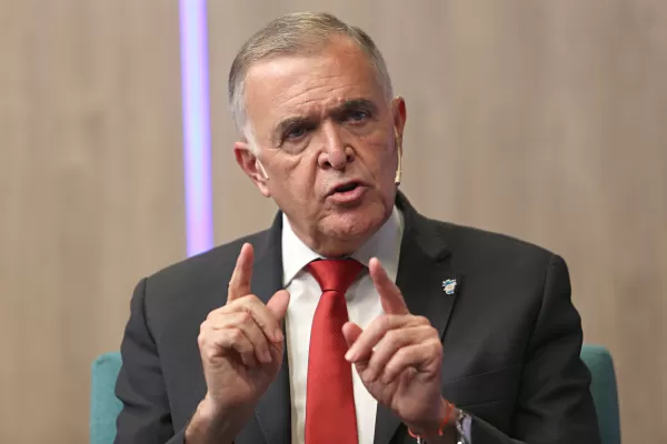 Los tres escenarios que se le presentan a Jaldo como gobernador