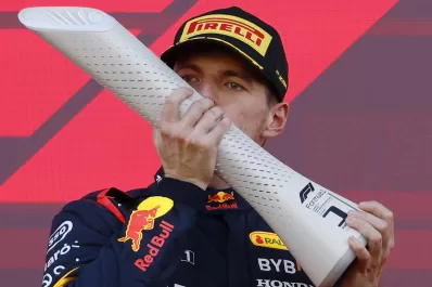 Verstappen voló en Japón y Red Bull se aseguró el título de constructores en la Fórmula 1