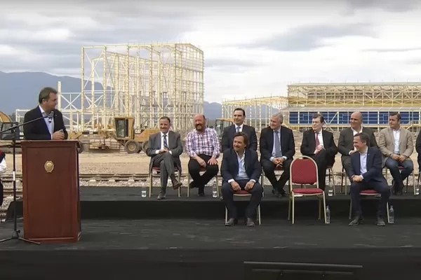 Voy a convocar a un gobierno de unidad nacional, afirmó Massa ante los gobernadores del Norte