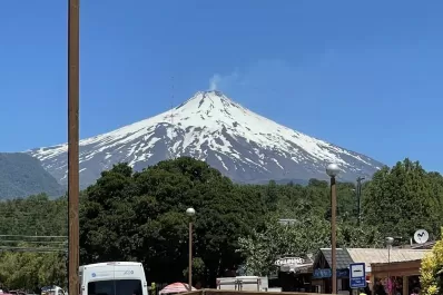 Chile, en alerta naranja por incremento de actividad del volcán Villarica