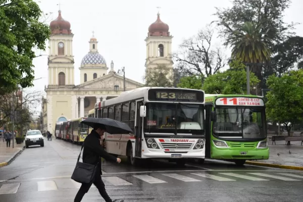 Crisis de transporte: los colectivos circularán en Tucumán, pero no saben hasta cuándo