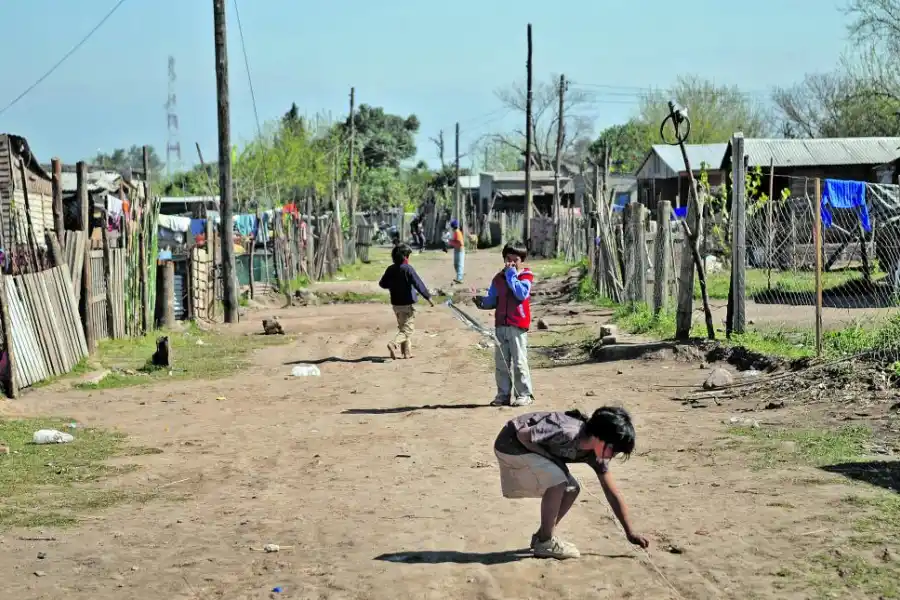DATO. La incidencia proyectada es un promedio ponderado de una tasa de pobreza estimada en 44.9% para el cuarto trimestre de 2023 y 51,8% para el primer trimestre de 2024