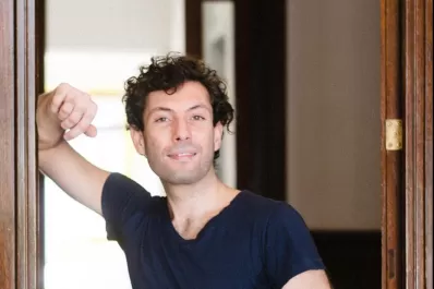 Tres escritores leen, analizan y definen a sus colegas