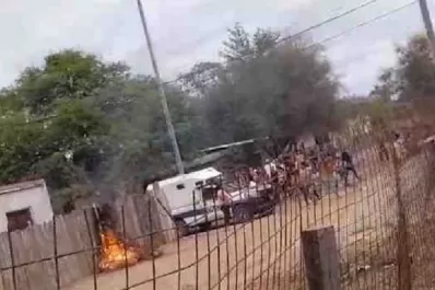 Salta: vecinos incendiaron casas de vendedores de drogas