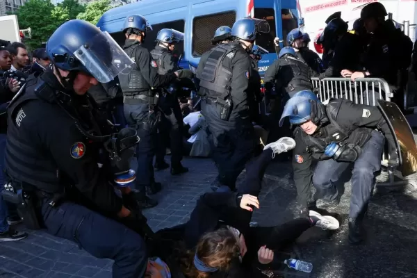 Denuncian al Estado francés por el racismo de su Policía