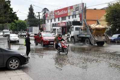 Relevamiento del mal estado de las avenidas en la capital