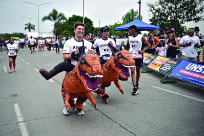 Carrera LA GACETA: con gracia dieron un mensaje serio
