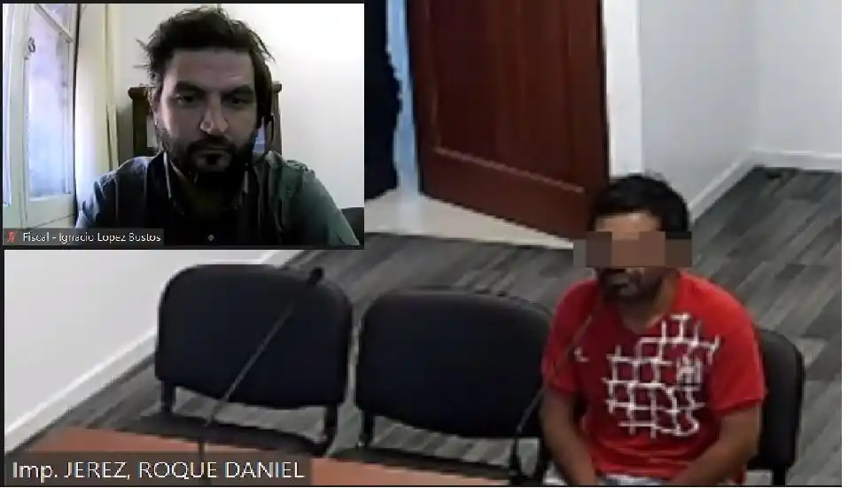 AUDIENCIA. Arriba, el fiscal de la causa, abajo el imputado Roque Jerez.