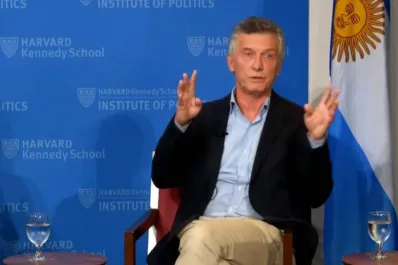 El error en la presentación a Mauricio Macri en Harvard y la irónica respuesta del ex presidente: “Le mando un saludo a Maduro”