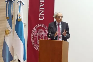 Manuel Atienza abrió el debate sobre la justicia genética y humanismo en Tucumán