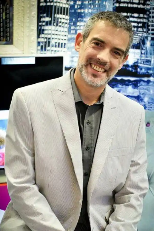 CATTO EMMERICH. Una dosis de humor en el restobar Lo de la Paliza.