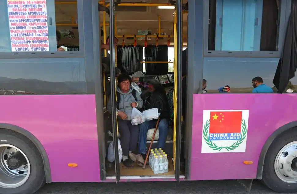 Armenia: la caída de un país y más de 100.000 refugiados