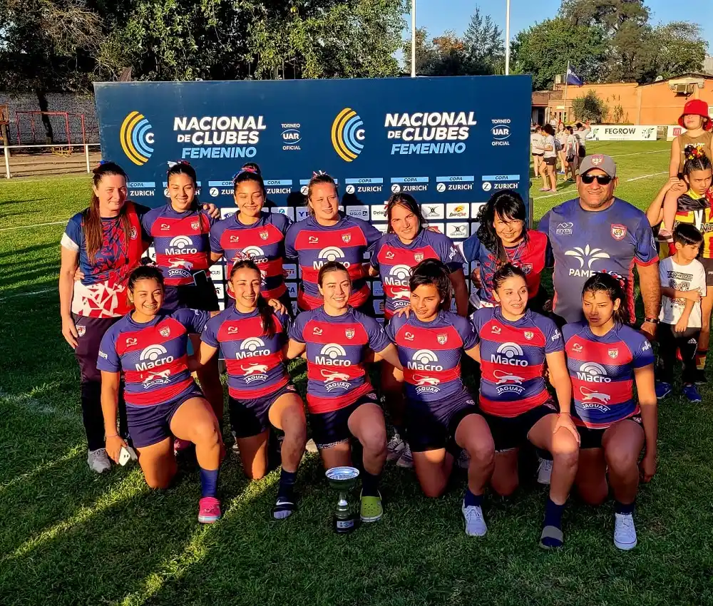 EN EL PODIO. Gran actuación de Aguará Guazú, de Aguilares.