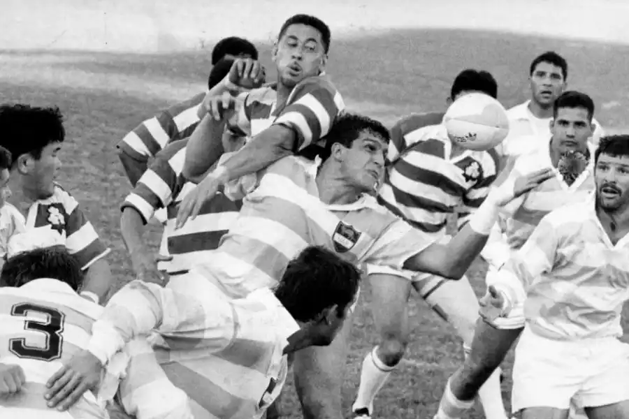 BATALLA CONTRA LOS “SAMURAIS”. José Santamarina (derecha) y Pablo Garretón (al fondo), guerreros tucumanos en lo que fue un triunfo ajustado sobre Japón. la gaceta / fotos de archivo