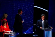 Debate presidencial: el inesperado reto de Sergio Massa a Javier Milei en defensa de Myriam Bregman