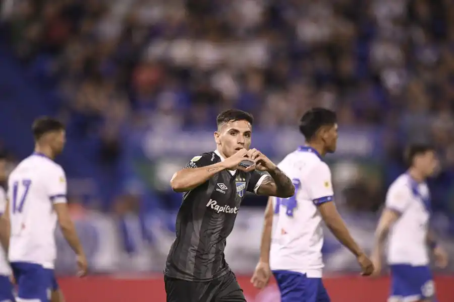 LO COMPRARÁ. El presidente Mario Leito aseguró que Atlético hará uso de la opción de compra del jugador.