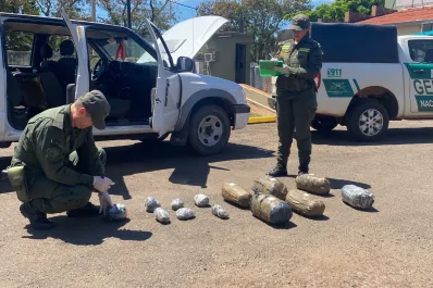 Encontraron más de 10 kilos de marihuana en el asiento trasero de una camioneta