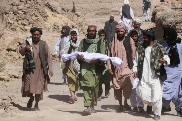 Los terremotos  en Afganistán: dos tercios de las víctimas son mujeres y menores de edad