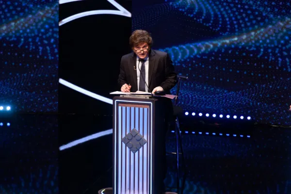 Javier Milei solicitó ser sobreseído tras la denuncia que le hizo Alberto Fernández por la suba del dólar