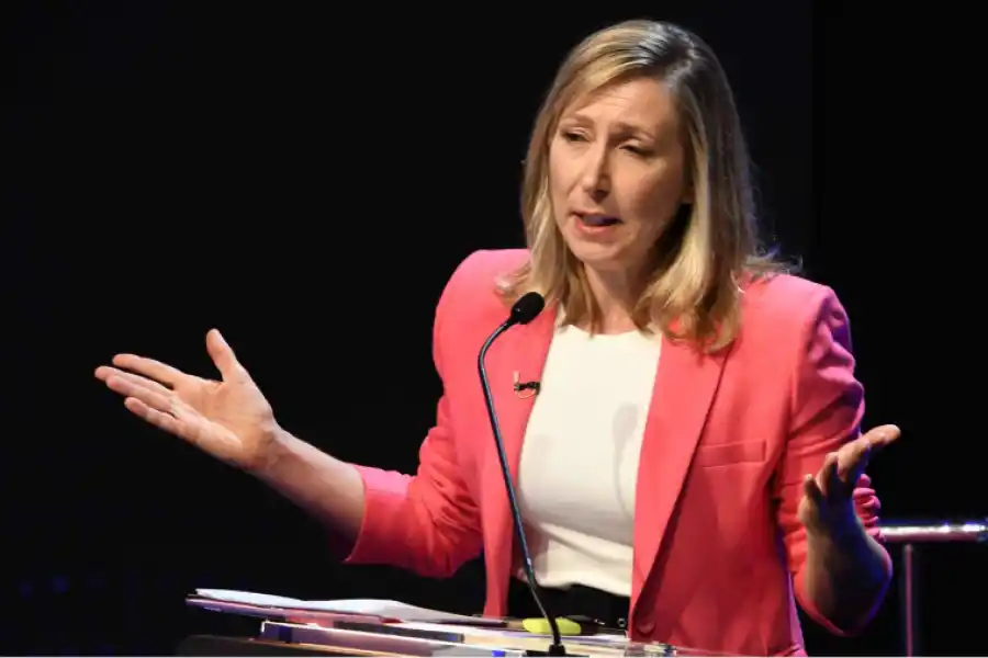 Myriam Bregman en el debate presidencial.