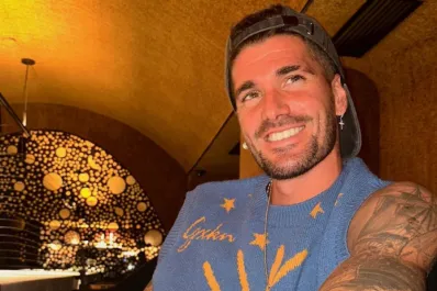 El llamativo look de Rodrigo De Paul en su llegada a la Argentina para jugar con la Selección