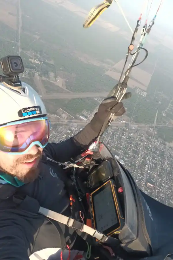 Lucero, sobrevolando Frías