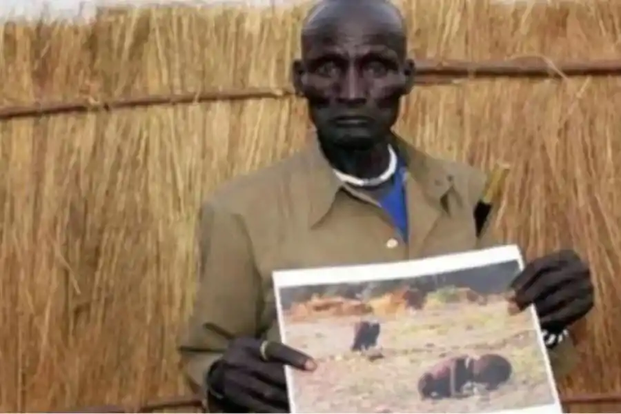 El padre del bebé de la foto contó que murió a las 14 años.