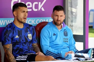 Messi sería suplente ante Paraguay, ¿quiénes serían los delanteros en Argentina?
