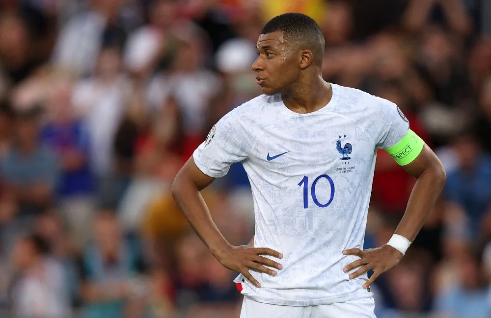 Camino a la Eurocopa 2024: Francia derrotó a Países Bajos, con un golazo de Mbappé