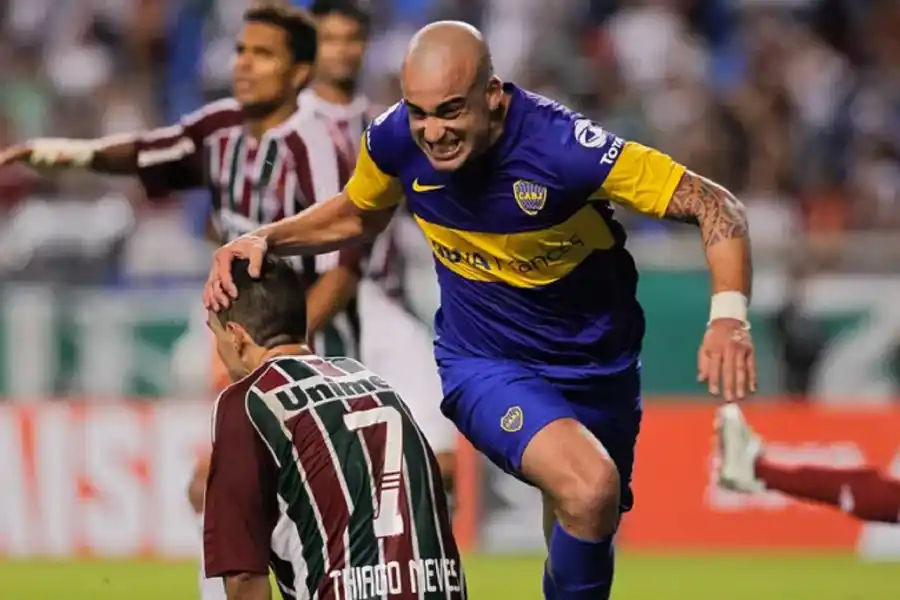 DESAHOGO. Santiago Silva festeja el gol del empate ante Fluminense, en Río de Janeiro. FOTO AP.