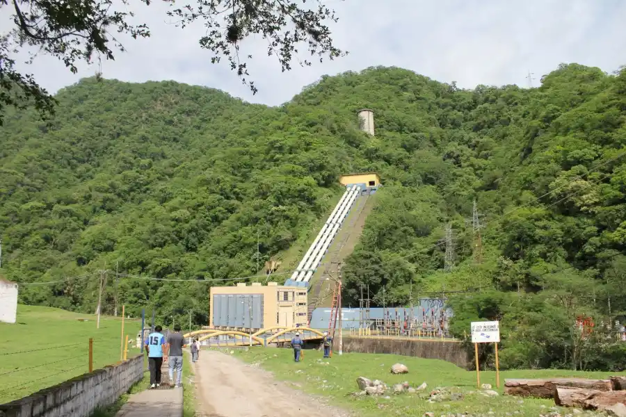 Una villa rodeada de yungas y construida para los lugareños que trabajaron en Escaba