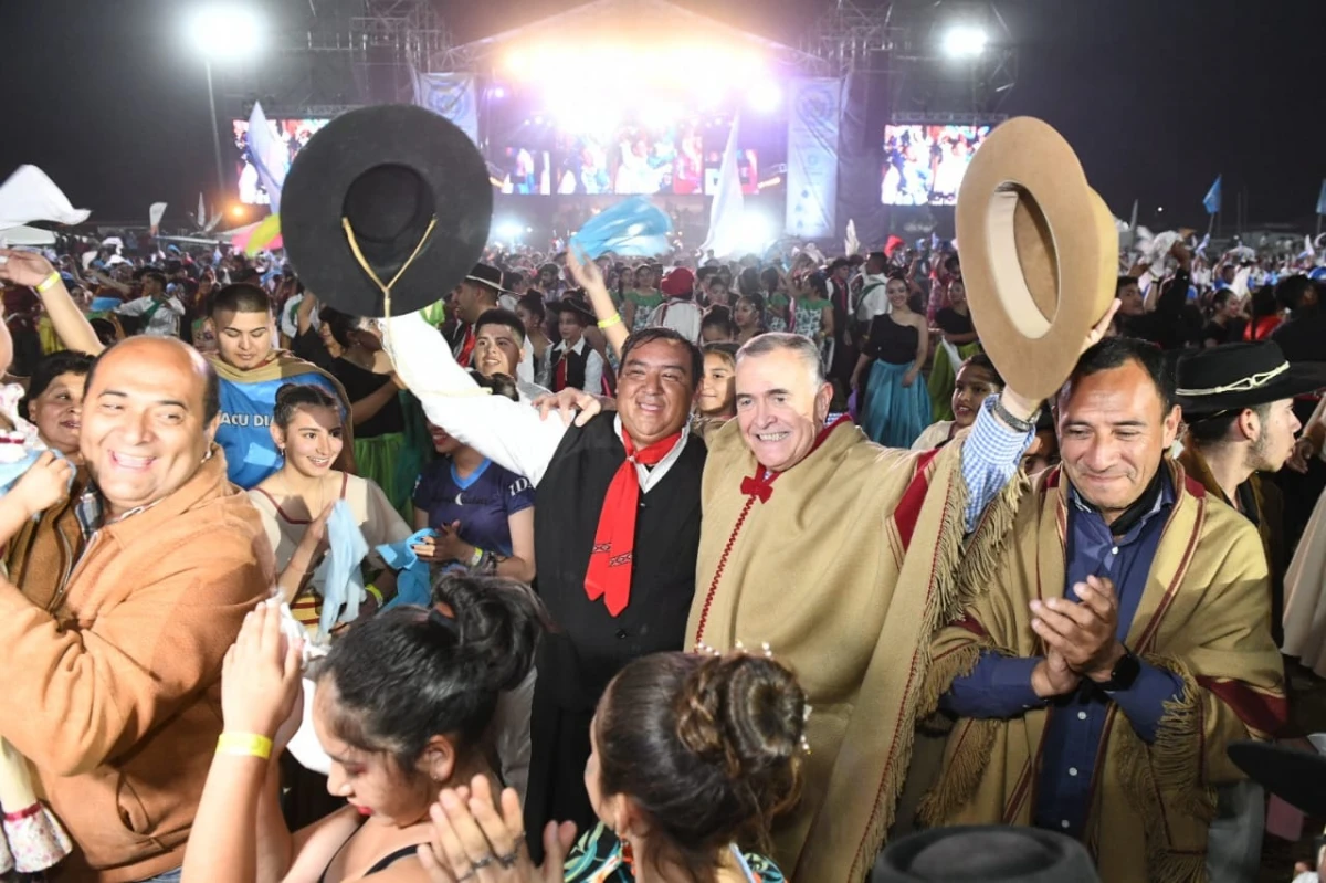 EN TRANCAS. Jaldo y Moreno disfrutaron de la Fiesta del Caballo.