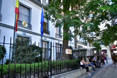 Solicitantes piden auxilio a España por el trámite de nacionalidad