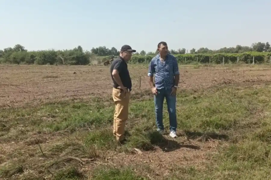 SAN ANDRÉS. Dulor y Leito recorrieron los terrenos del nuevo predio.