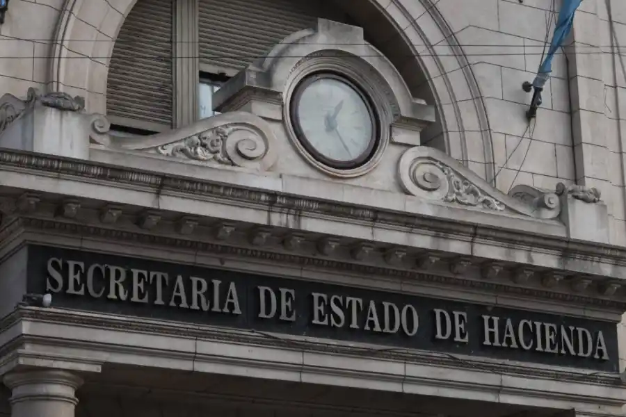 FRENTE A LA PLAZA. El año pasado, Omar Martoni le devolvió 